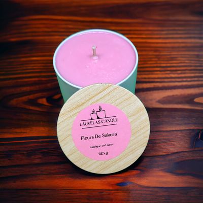 Bougie coulée fleurs de sakura, 225 g