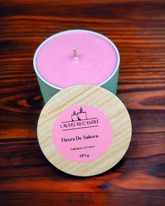 Bougie coulée fleurs de sakura, 225 g