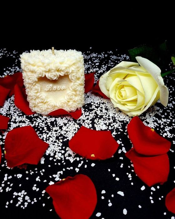 Bougie amour caché lys blanc, 150 g